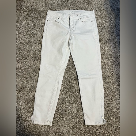 White loft skinny jeans with zipper accent on the bottom - Picture 1 of 2